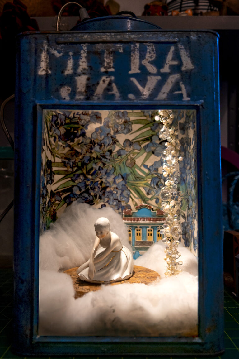 KataBidouille-Luminaire-La dame dans les nuages